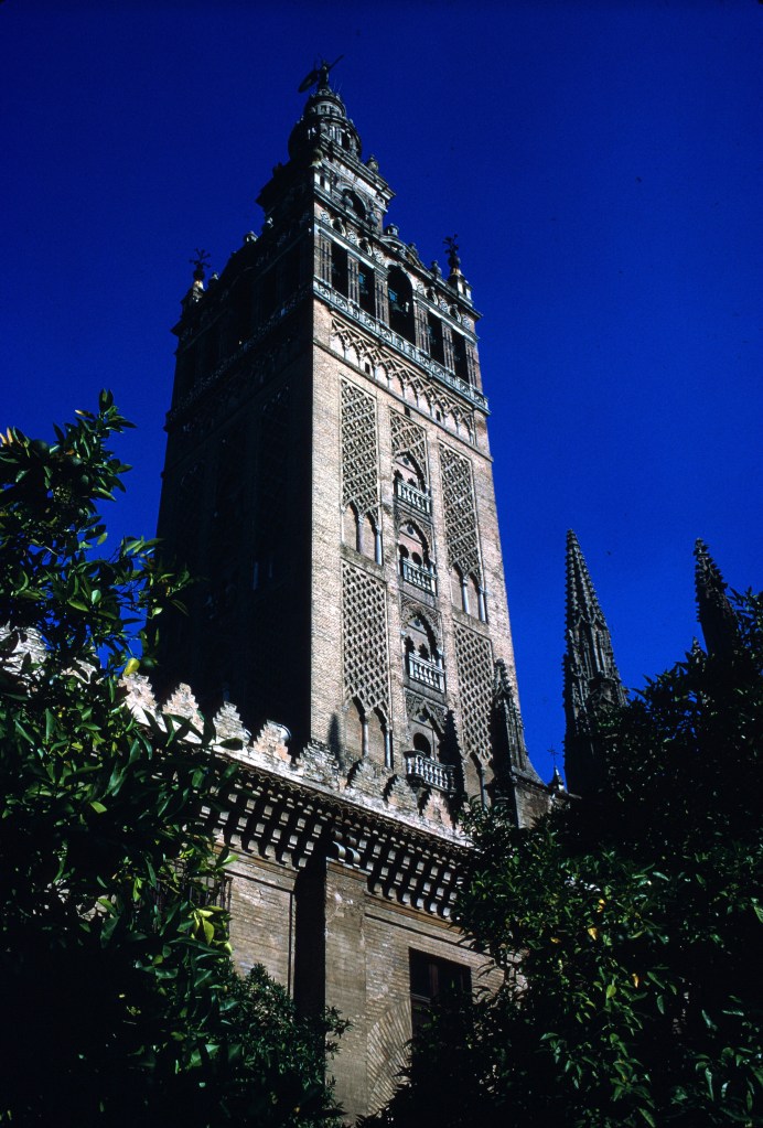 spain sevilla la giralda