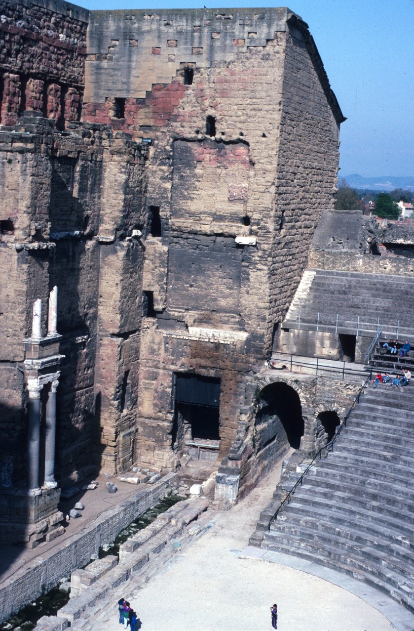 france orange theatre 2