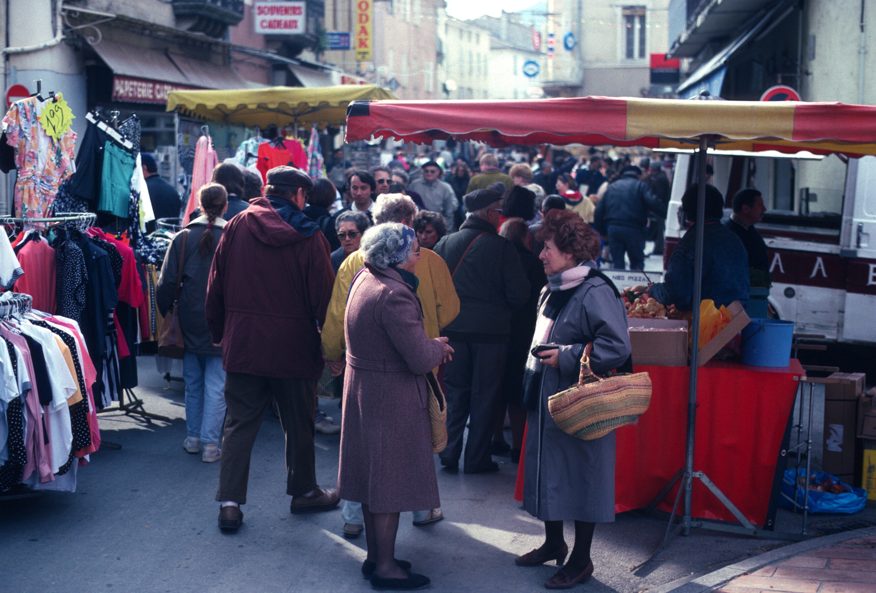 france vaison la romaine market